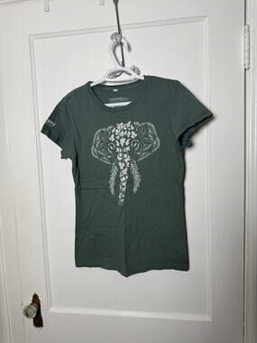 Lowes Foods Sustainable Green Crewneck Short Sleeve Graphic Cotton T-shirt Small
